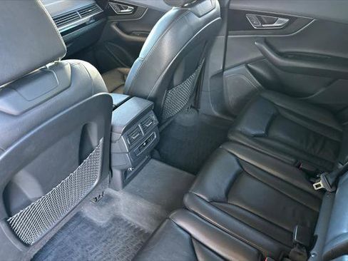 Used 2019 Audi Q7 3.0T Premium image 11