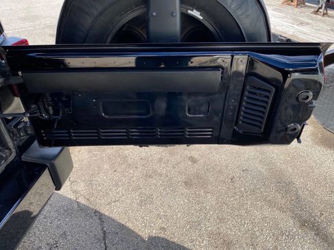 Used 2014 Jeep Wrangler Unlimited Sahara image 49