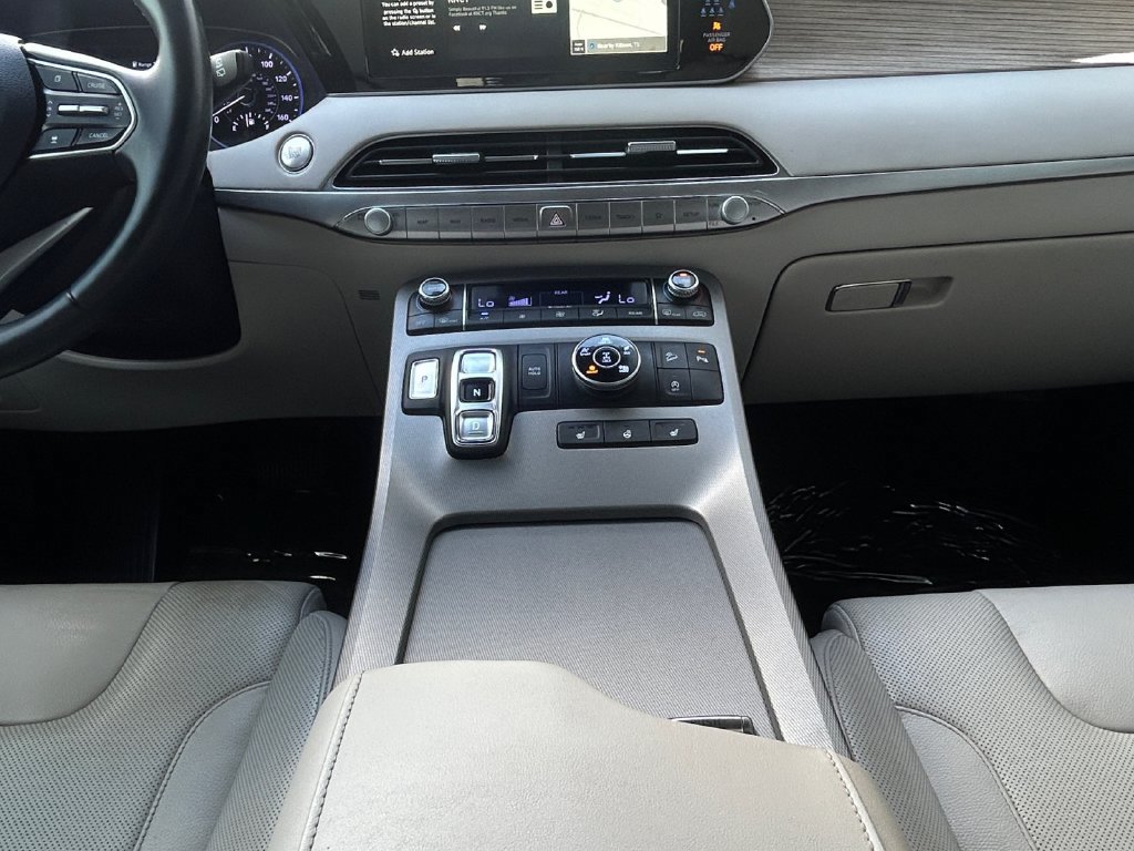 Used 2022 Hyundai Palisade SEL w/ Premium Package AWD/4WD image 3