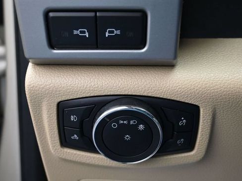 Used 2017 Ford F150 Lariat AWD/4WD image 26