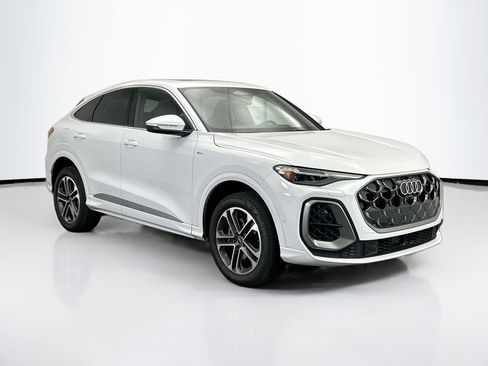 Used 2025 Audi Q5 Premium Plus w/ Premium Plus image 3