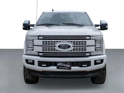 Used 2019 Ford F250 Platinum w/ Platinum Ultimate Package image 3