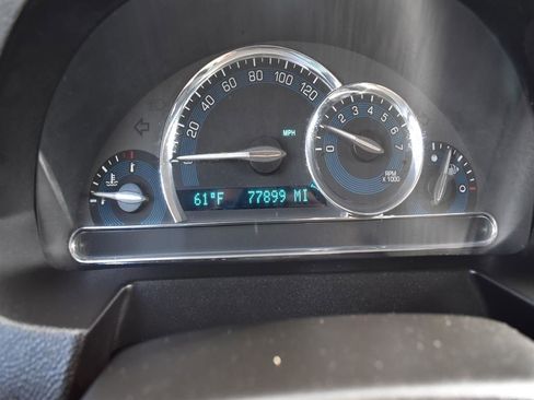 Used 2010 Chevrolet HHR LS image 17