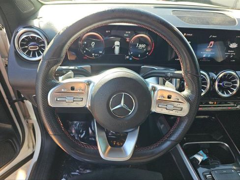 Used 2022 Mercedes-Benz GLB 250 image 4