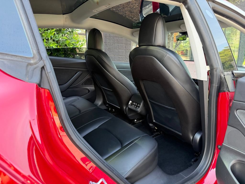 Used 2020 Tesla Model 3 Standard Range RWD image 38