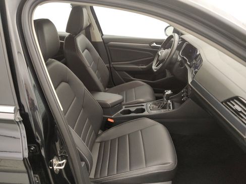 Used 2024 Volkswagen Jetta SE FWD image 21