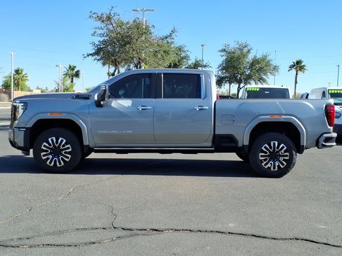 Used 2026 GMC Sierra 2500 Denali Ultimate w/ Max Trailering Package AWD/4WD image 2