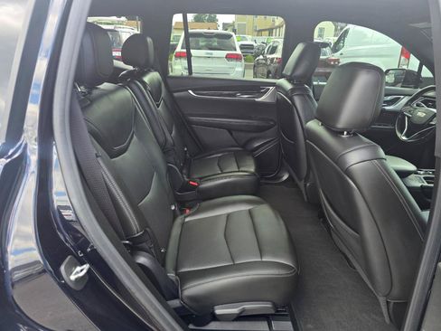 Used 2021 Cadillac XT6 Premium Luxury AWD/4WD image 18