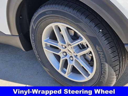 New 2026 Ford Explorer Active w/ Active Comfort Package image 9