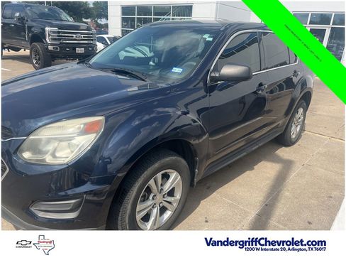 Used 2017 Chevrolet Equinox LS FWD image 2