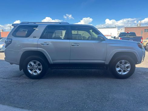 Used 2014 Toyota 4Runner SR5 Premium image 6