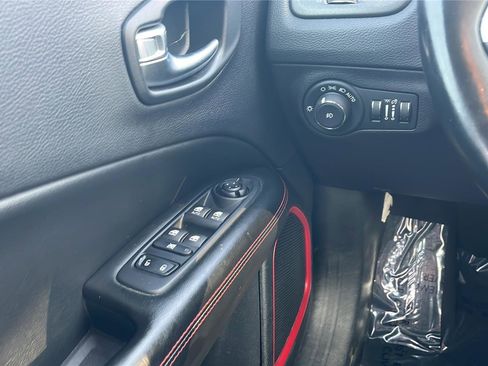 Used 2019 Jeep Compass Trailhawk image 13