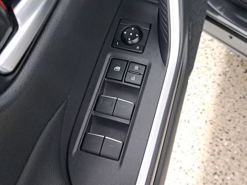 Used 2025 Toyota RAV4 XLE image 22