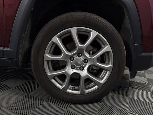 Used 2022 Jeep Compass Latitude image 11