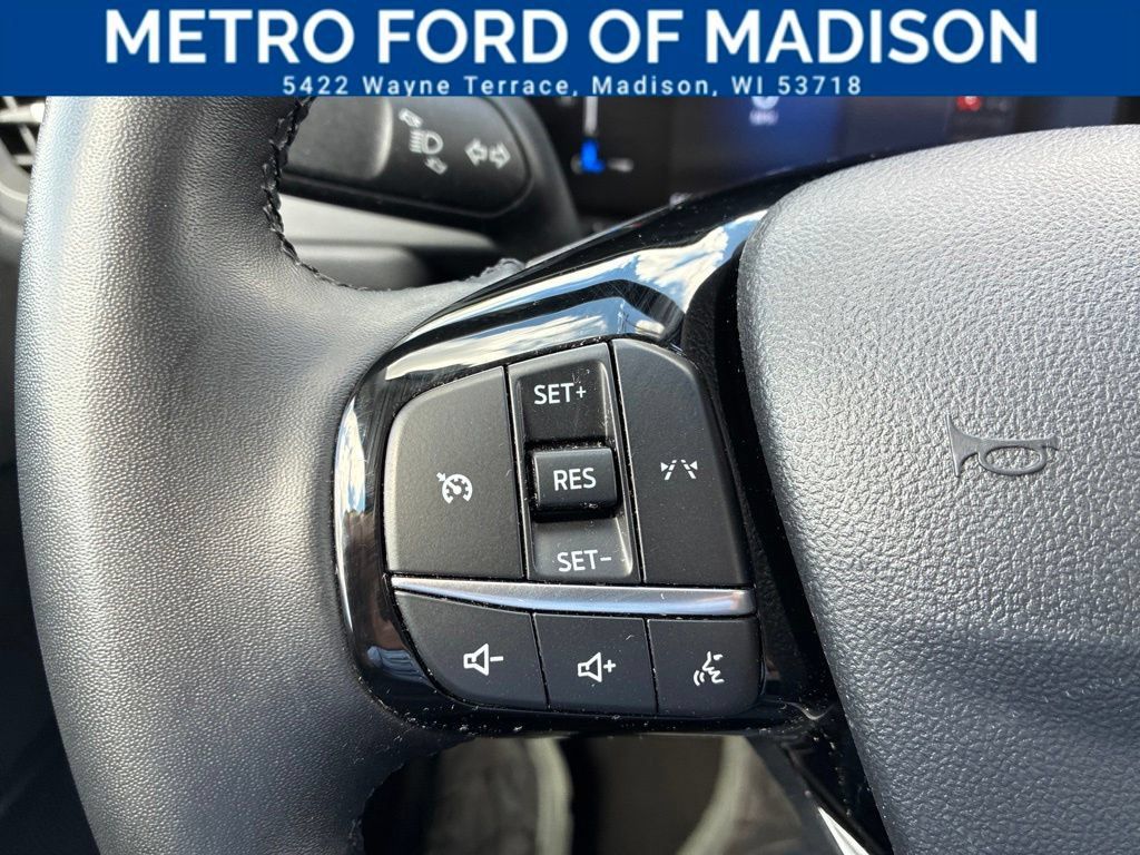 Used 2024 Ford Escape Active AWD/4WD image 25