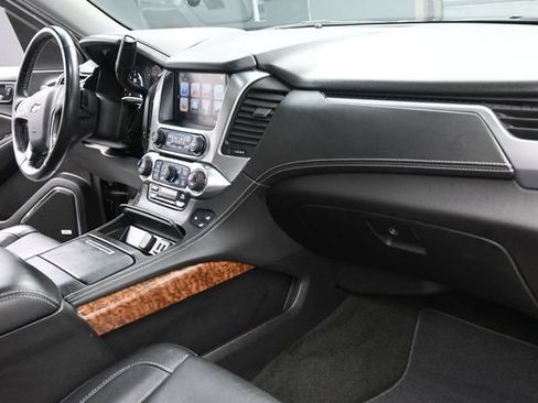 Used 2017 Chevrolet Tahoe Premier AWD/4WD image 32