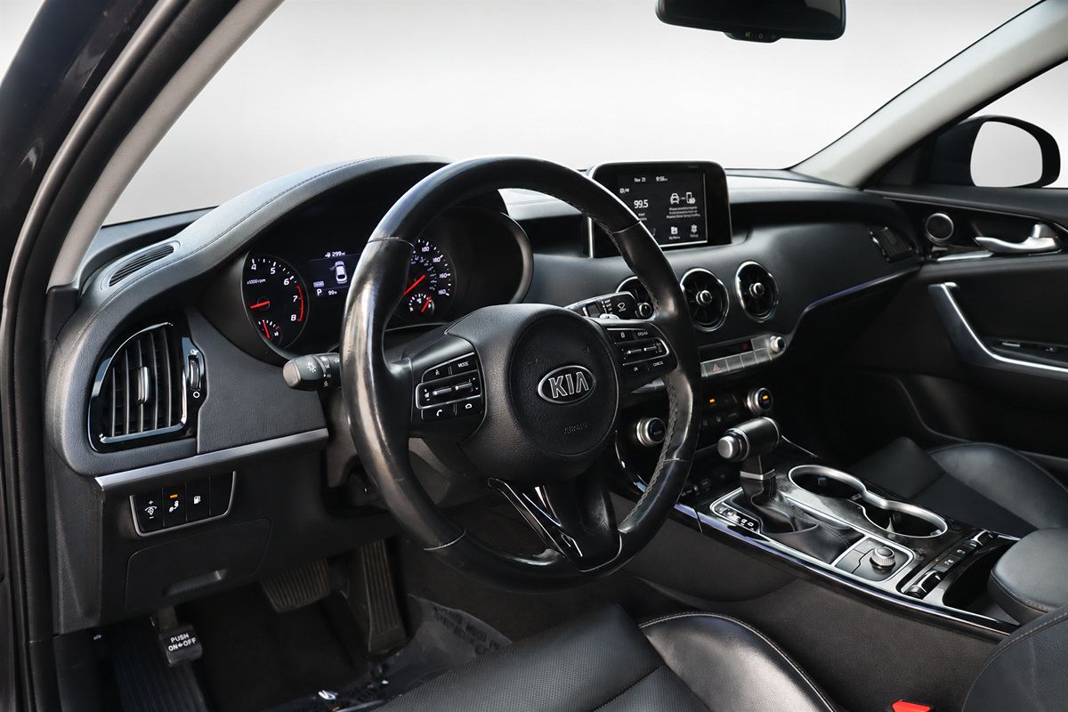 Used 2019 Kia Stinger RWD image 26