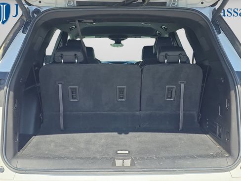 Used 2022 Chevrolet Traverse Premier AWD/4WD image 34