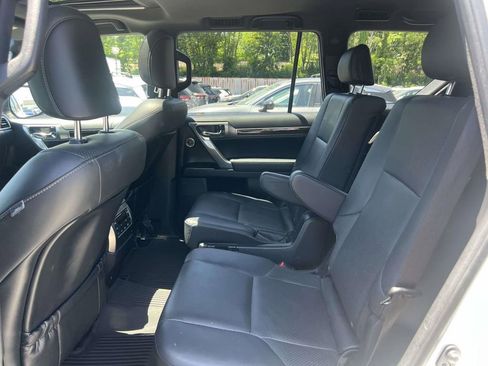 Used 2023 Lexus GX 460 Luxury w/ Sport Design Package AWD/4WD image 10
