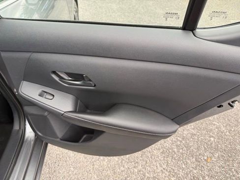 Used 2024 Nissan Sentra SV image 16