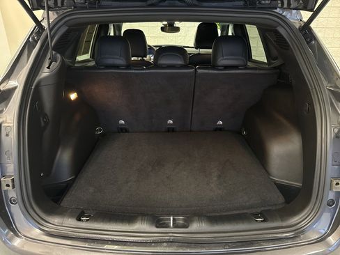 Used 2023 Jeep Compass Latitude w/ Convenience Group image 9