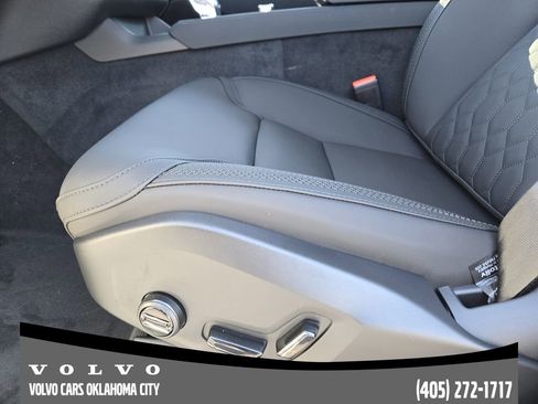 New 2026 Volvo XC90 B6 Plus w/ Protection Package Premier image 23