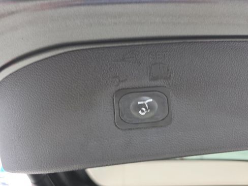 Used 2017 Ford Escape Titanium w/ Equipment Group 301A AWD/4WD image 43