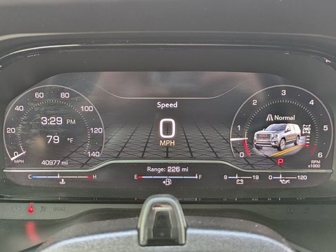 Used 2023 GMC Yukon Denali Ultimate image 35