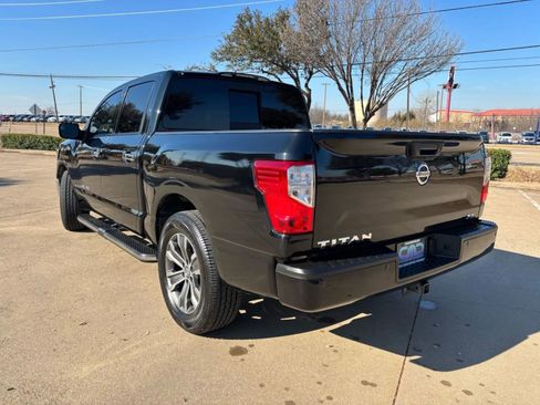 Used 2018 Nissan Titan SL RWD image 8