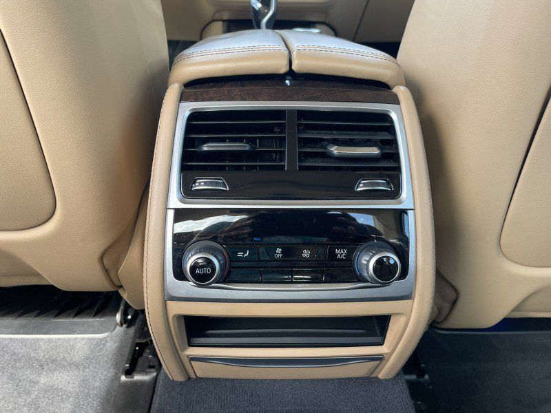 Used 2022 BMW 750i xDrive AWD/4WD image 15