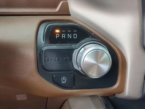 Used 2020 RAM 1500 Laramie RWD image 12