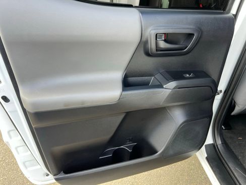 Used 2021 Toyota Tacoma SR AWD/4WD image 26