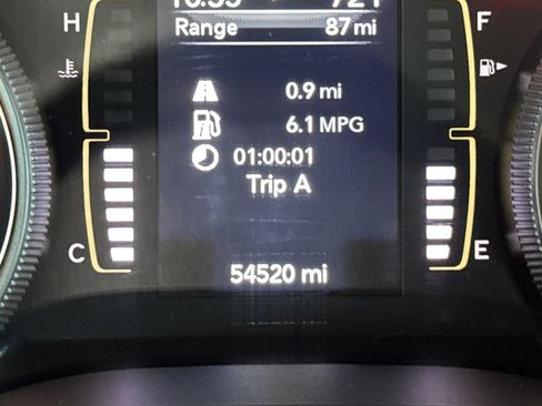 Used 2019 Jeep Cherokee Latitude Plus w/ Comfort/Convenience Group image 18