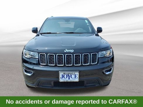 Used 2018 Jeep Grand Cherokee Laredo AWD/4WD image 2