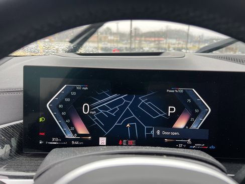 Used 2024 BMW X5 xDrive40i w/ M Sport Package image 20