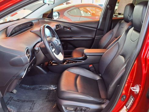 Used 2019 Toyota Prius Prime Premium FWD image 15