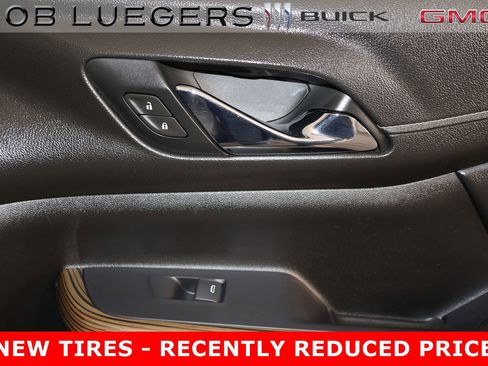 Used 2019 GMC Acadia SLE image 18