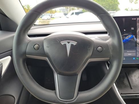 Used 2020 Tesla Model 3 image 24