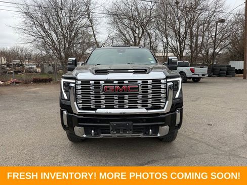 Used 2024 GMC Sierra 2500 Denali w/ Technology Package image 2