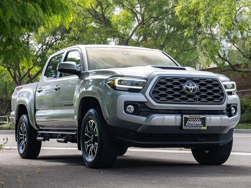 Used 2022 Toyota Tacoma TRD Sport image 3