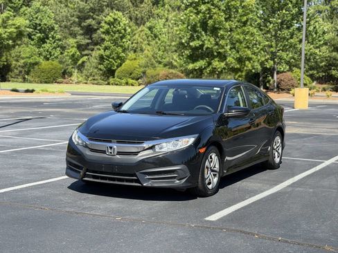 Used 2017 Honda Civic LX image 3