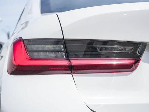 Used 2026 BMW 330i Sedan w/ Convenience Package RWD image 7