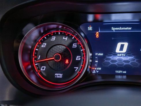 Used 2020 Dodge Charger Scat Pack RWD image 12