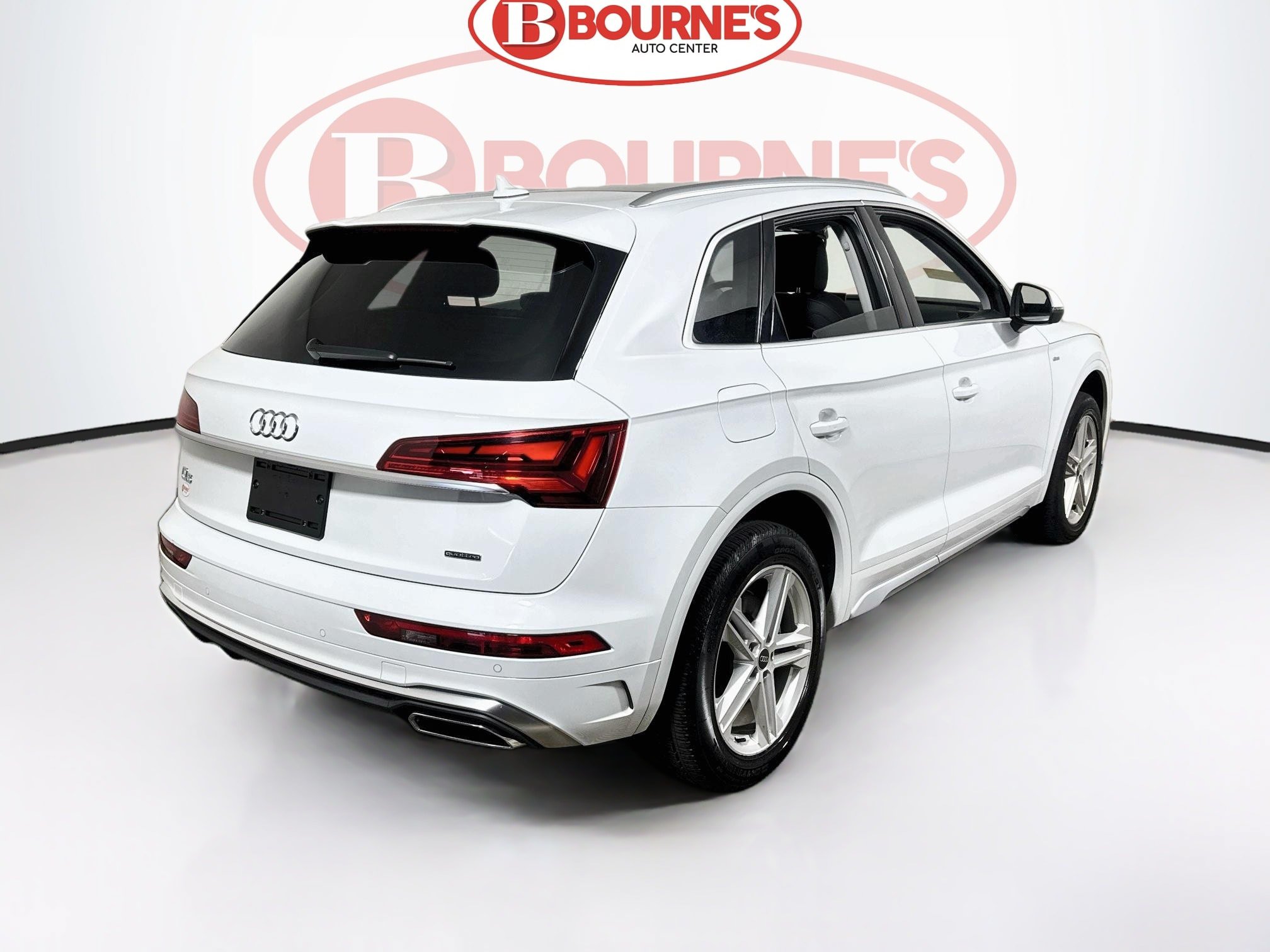 Used 2023 Audi Q5 e Premium Plus w/ Premium Plus Package AWD/4WD image 11