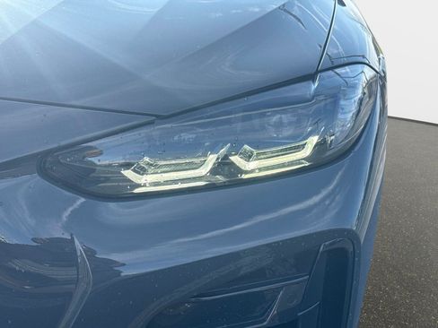 Used 2023 BMW M440i M440i w/ Premium Package image 9