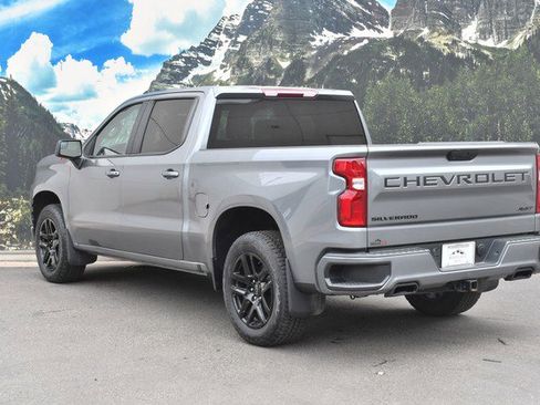 Used 2021 Chevrolet Silverado 1500 RST w/ LPO, Blackout Package AWD/4WD image 9