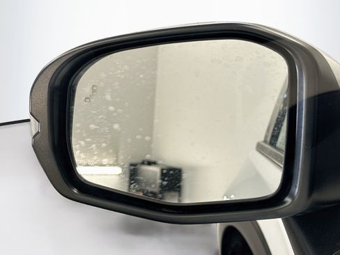 Used 2026 Honda HR-V EX-L image 16
