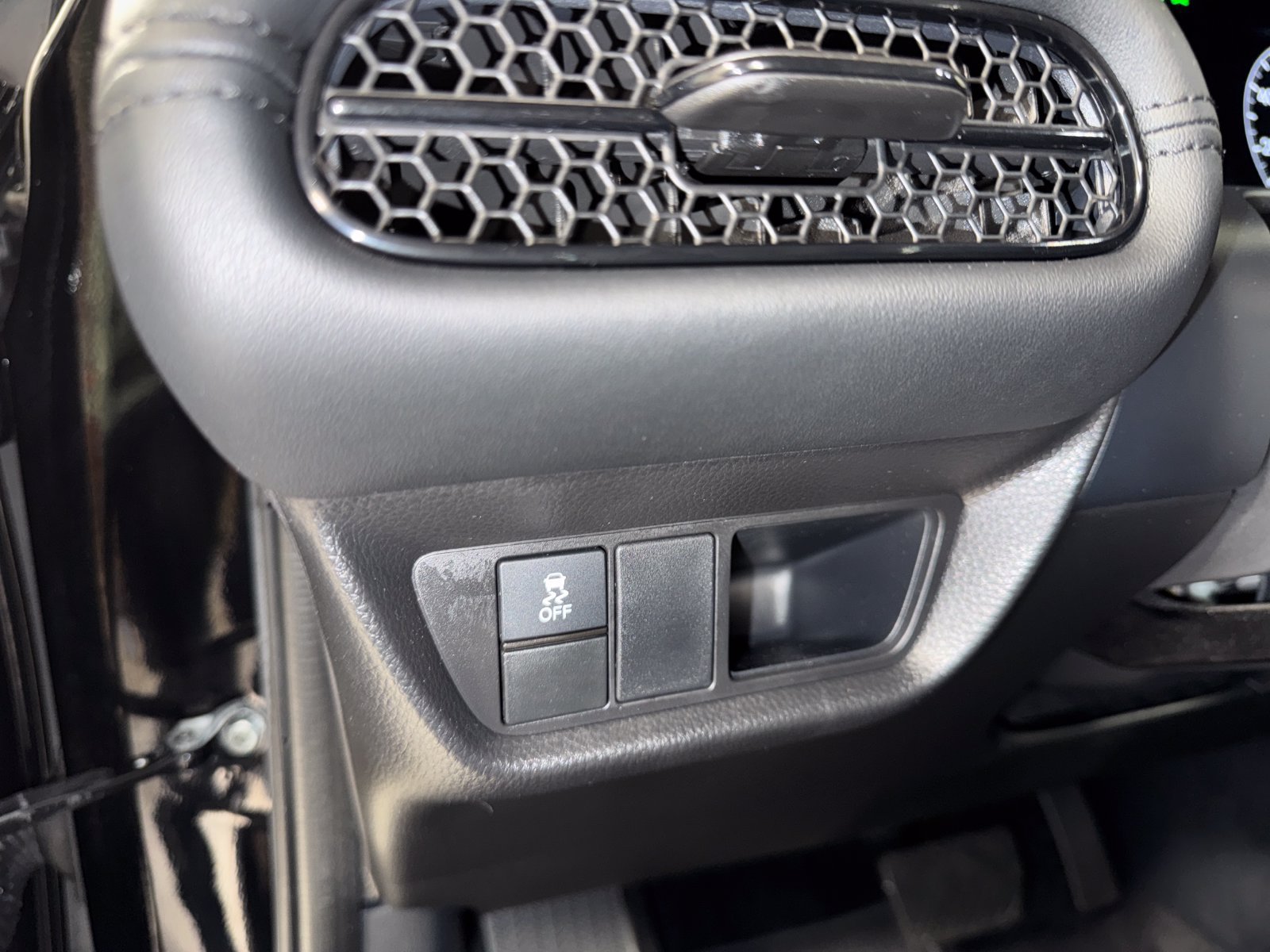Certified 2024 Honda HR-V LX image 14