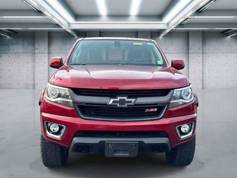 Used 2018 Chevrolet Colorado Z71 AWD/4WD image 2