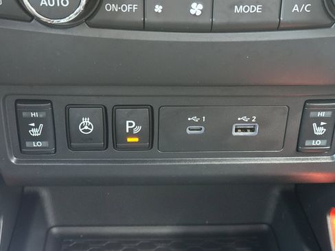 Used 2023 Nissan Frontier PRO-4X w/ Pro Convenience Package image 19